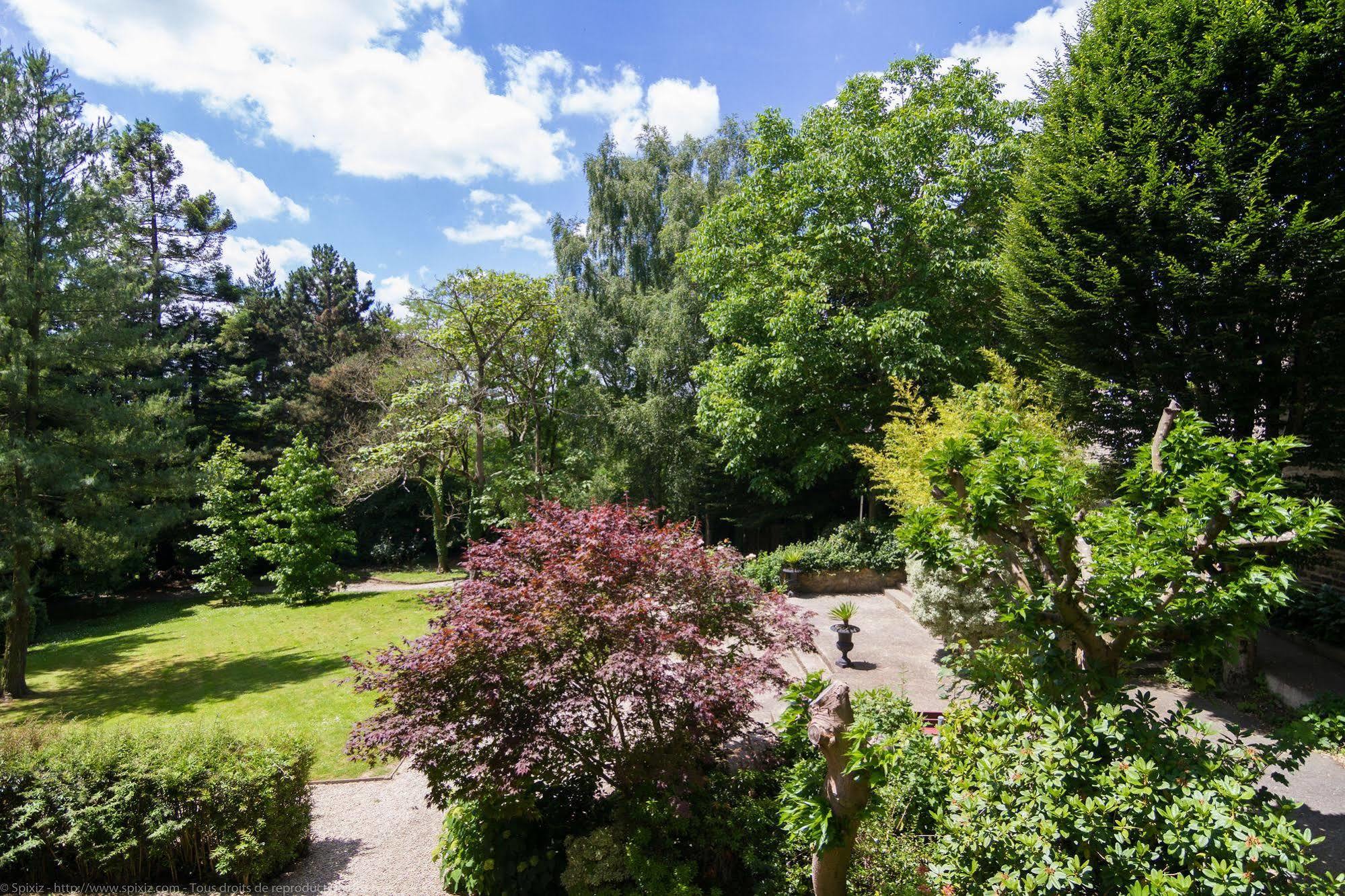 Logis Hotel Du Chateau Combourg Kültér fotó